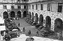 Distributore di benzina in Piazza delle Erbe, 1957 (Massimo Pastore) 1